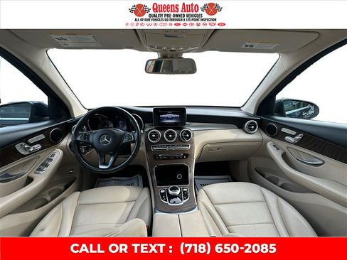 Used 2019 Mercedes-Benz GLC 300 4MATIC w/ Premium Package image 39