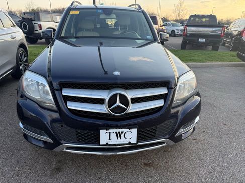 Used 2015 Mercedes-Benz GLK 350 4MATIC image 2