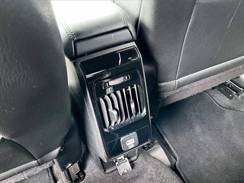 Used 2024 Jeep Compass Latitude image 10