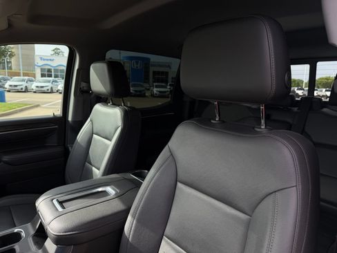 Used 2022 Chevrolet Silverado 1500 LTZ w/ Technology Package RWD image 13