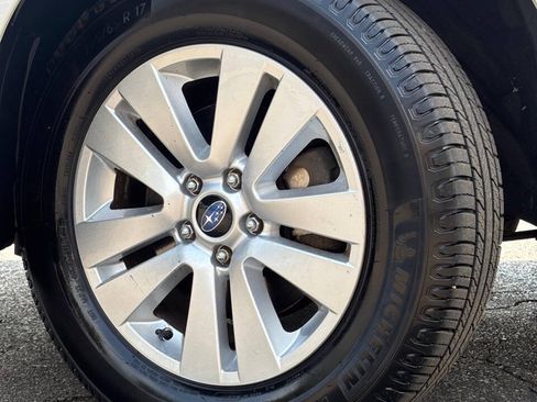 Used 2016 Subaru Outback 2.5i Premium AWD/4WD image 32