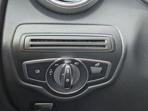 Used 2022 Mercedes-Benz GLC 300 4MATIC image 18