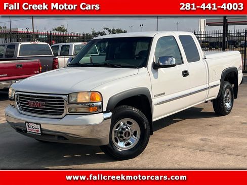 Used 2001 GMC Sierra 2500 4x4 Extended Cab w/ Convenience Plus Group image 1