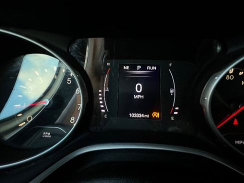 Used 2019 Jeep Compass Latitude FWD image 14