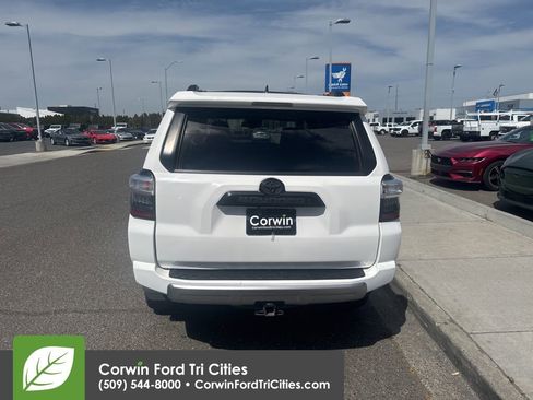 Used 2020 Toyota 4Runner TRD Off-Road Premium w/ Moonroof Package image 10