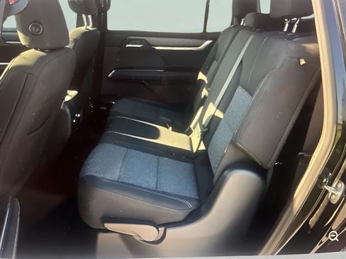 Used 2025 GMC Acadia Elevation FWD image 13