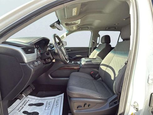 Used 2017 GMC Yukon SLE w/ SLE Value Package image 13