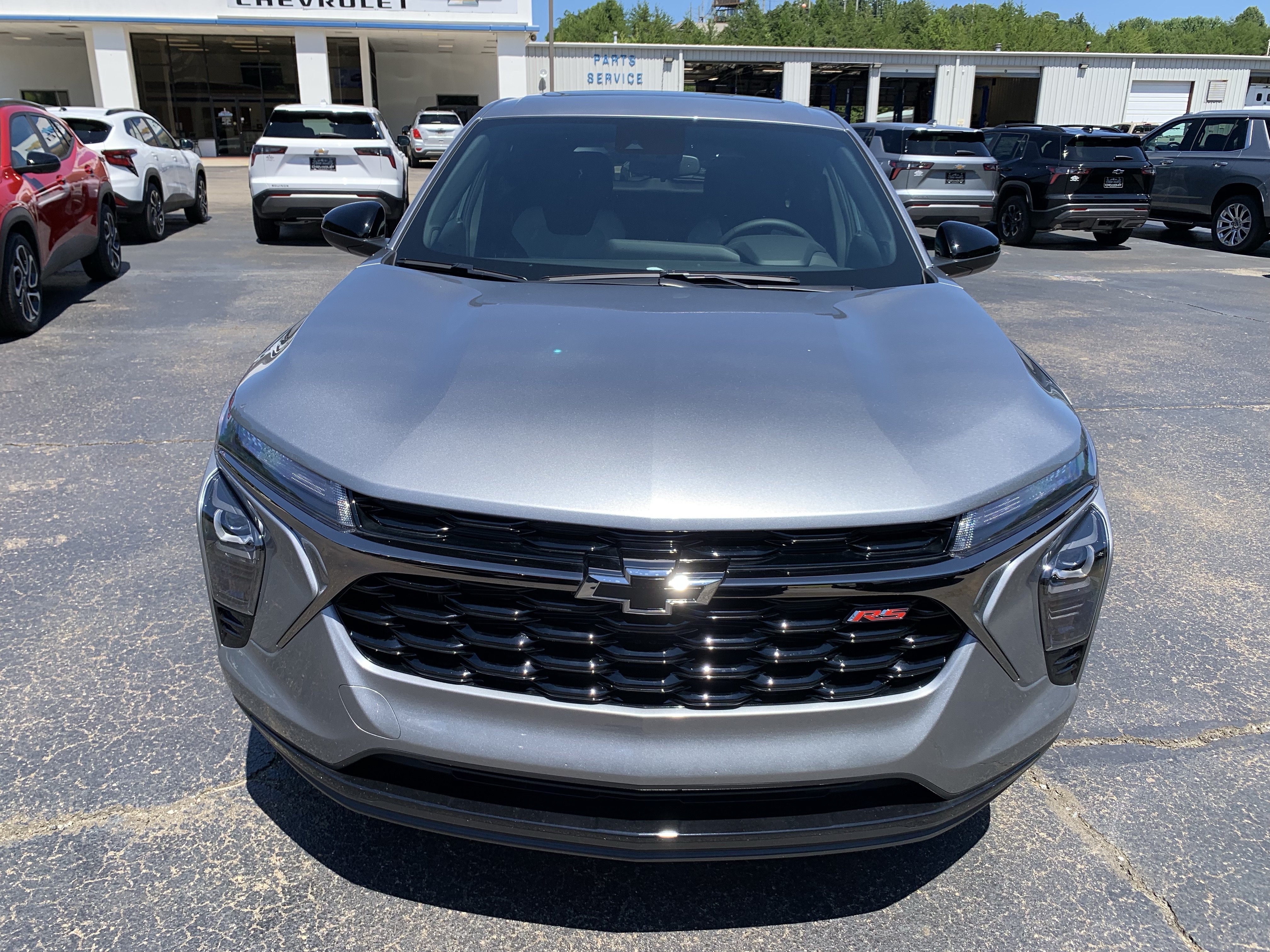 New 2026 Chevrolet Trax RS w/ Sunroof Package FWD image 4