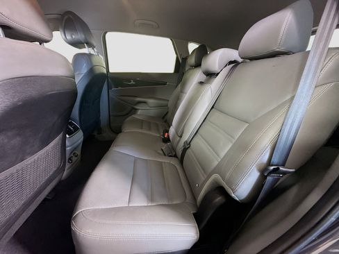 Used 2016 Kia Sorento EX image 22