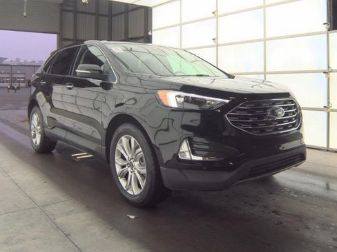 Used 2024 Ford Edge Titanium image 4