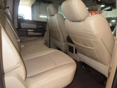 Used 2014 RAM 1500 Laramie w/ Convenience Group image 30