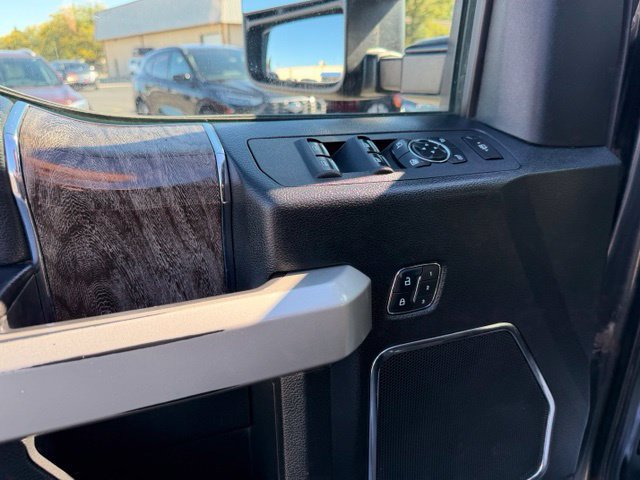 Used 2019 Ford F250 Lariat w/ Lariat Value Package AWD/4WD image 14
