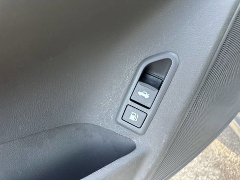 Used 2010 Hyundai Sonata GLS image 11