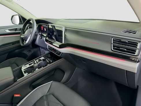 New 2026 Volkswagen Atlas Peak Edition image 30