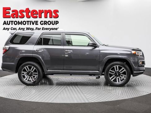 Used 2015 Toyota 4Runner Limited image 4