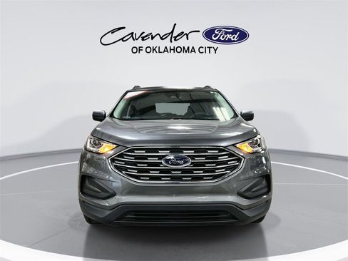 Used 2022 Ford Edge SE w/ Cargo Accessory Package image 3