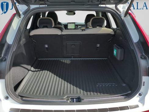 New 2026 Volvo XC60 B5 Plus w/ Protection Package Premier AWD/4WD image 9