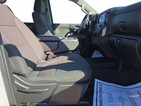 Used 2021 Chevrolet Silverado 1500 LT w/ Z71 Off-Road Package image 28