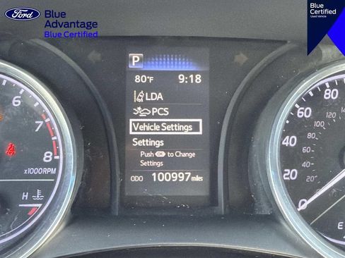 Used 2020 Toyota Camry SE FWD image 19