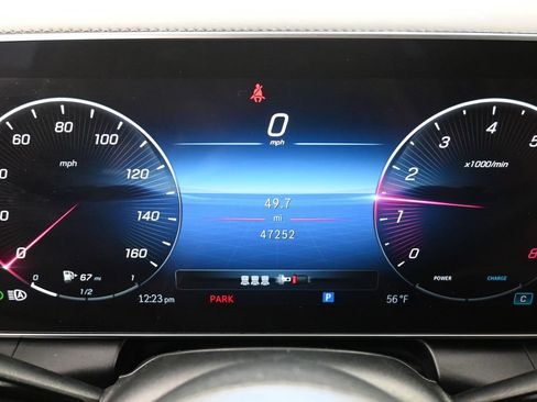 Used 2023 Mercedes-Benz GLC 300 4MATIC w/ Exclusive Trim Package image 16