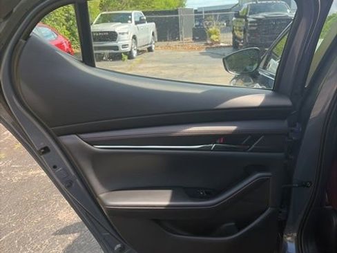 Used 2024 MAZDA MAZDA3 s image 27