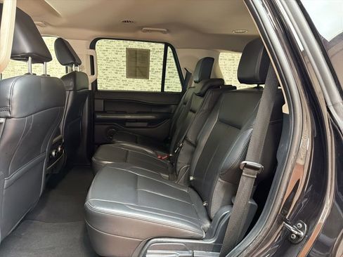 Used 2024 Ford Expedition XLT image 14