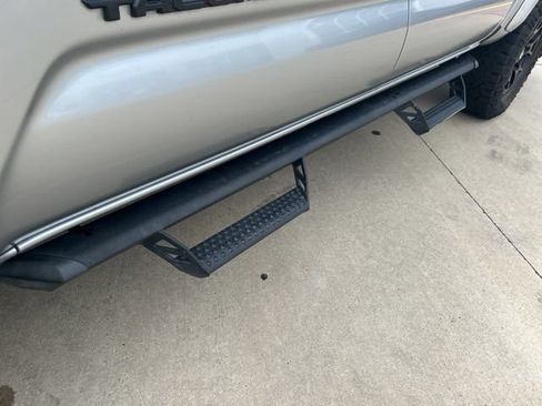 Used 2022 Toyota Tacoma SR5 RWD image 15