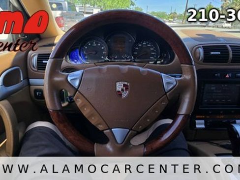 Used 2008 Porsche Cayenne AWD/4WD image 30