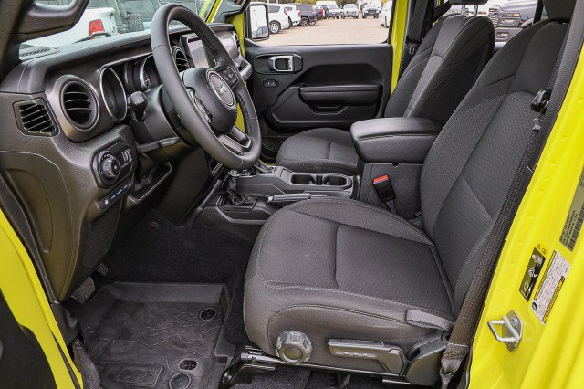 Used 2023 Jeep Wrangler Unlimited w/ Cold Weather Group AWD/4WD image 9