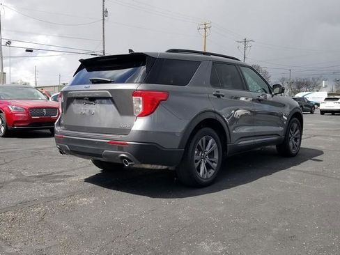 Certified 2023 Ford Explorer XLT w/ Equipment Group 202A AWD/4WD image 3