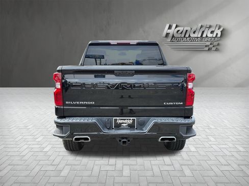 Used 2022 Chevrolet Silverado 1500 Custom Trail Boss AWD/4WD image 9