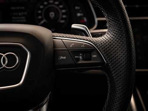 Certified 2024 Audi RS Q8 image 33