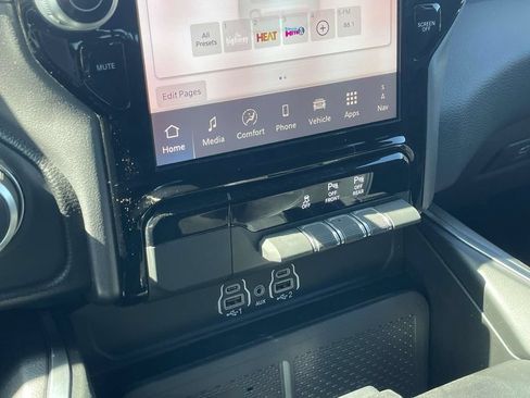 New 2025 RAM 1500 Big Horn AWD/4WD image 37