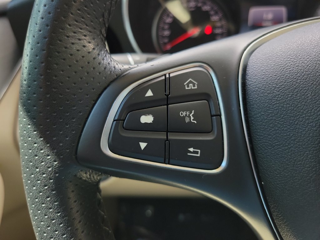 Used 2019 Mercedes-Benz GLC 300 image 19