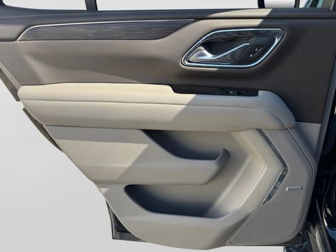 Used 2023 Chevrolet Tahoe Z71 w/ Luxury Package AWD/4WD image 26