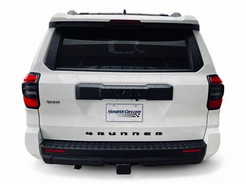 Used 2025 Toyota 4Runner SR5 image 9