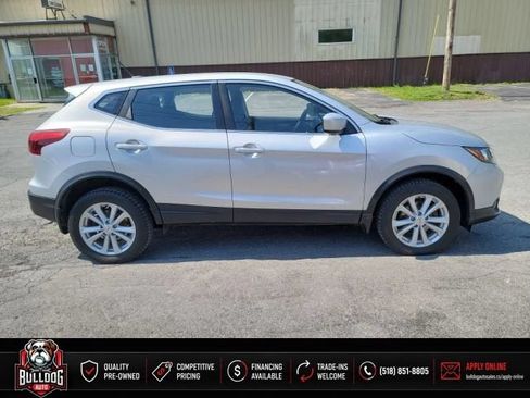 Used 2017 Nissan Rogue Sport S w/ S Appearance Package AWD/4WD image 5