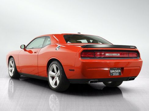 Used 2009 Dodge Challenger SRT8 RWD image 4