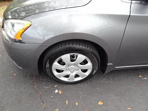 Used 2015 Nissan Sentra S image 16