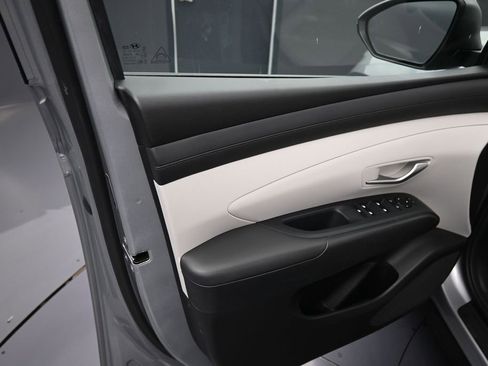 Certified 2025 Hyundai Tucson SEL FWD image 12