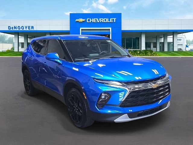 New 2025 Chevrolet Blazer LT FWD image 4