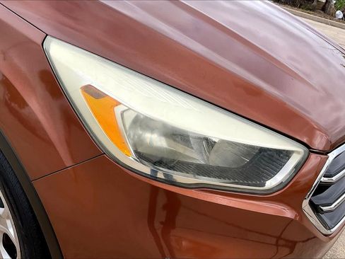 Used 2017 Ford Escape S image 29