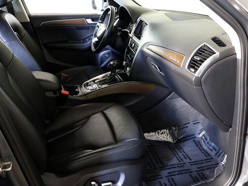 Used 2017 Audi Q5 2.0T Premium Plus w/ Technology Package AWD/4WD image 34