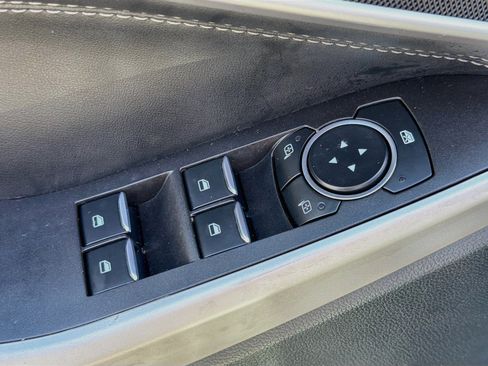 Used 2023 Ford Explorer XLT AWD/4WD image 23
