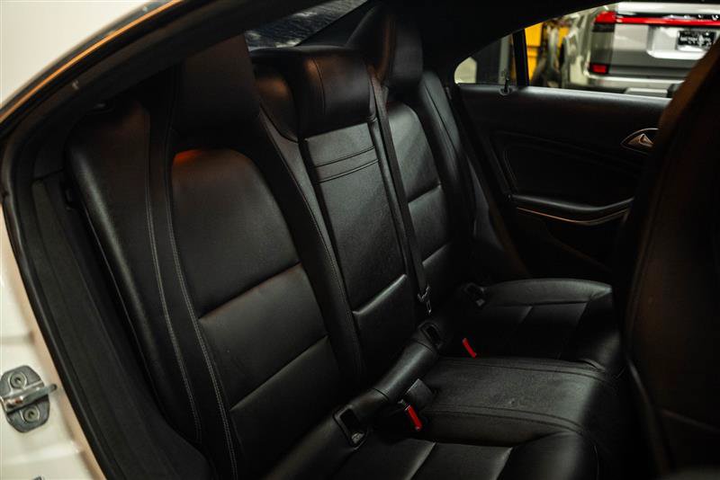 Used 2019 Mercedes-Benz CLA 250 image 11