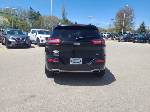 Used 2016 Jeep Cherokee Overland w/ Technology Group AWD/4WD image 5