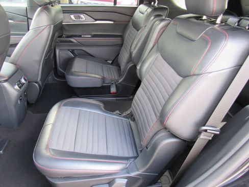 Used 2025 Ford Explorer ST-Line AWD/4WD image 15