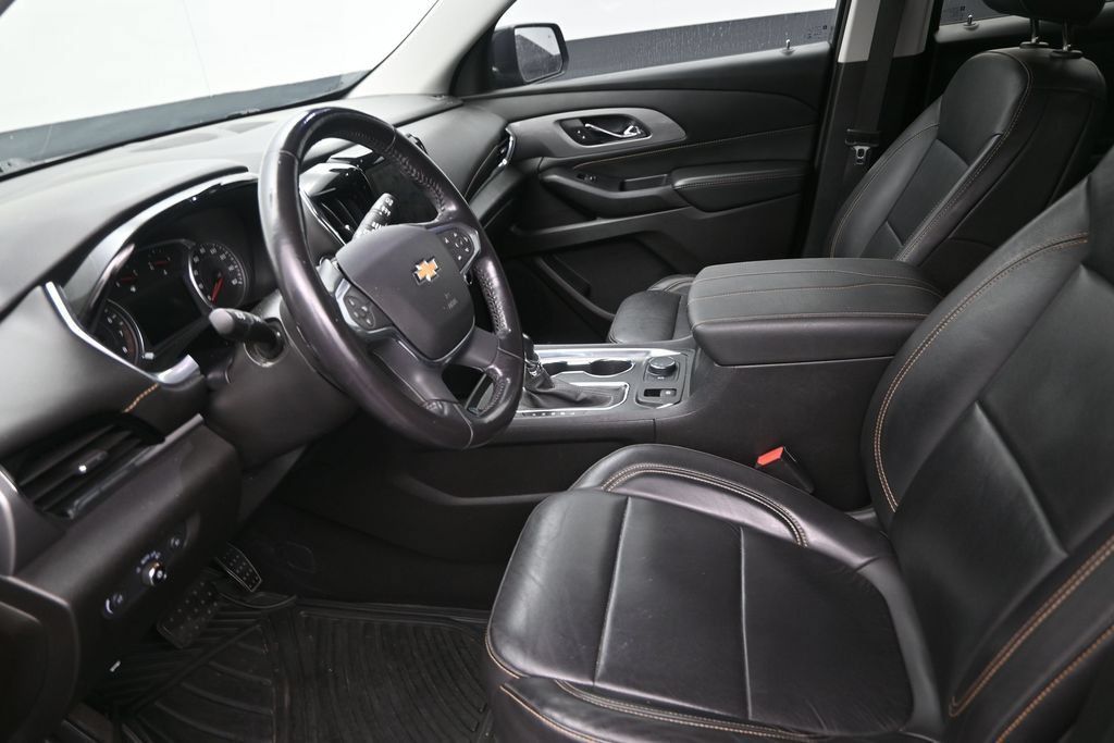 Used 2021 Chevrolet Traverse LT FWD image 11