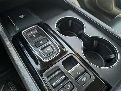 Used 2025 Honda Pilot EX-L image 69