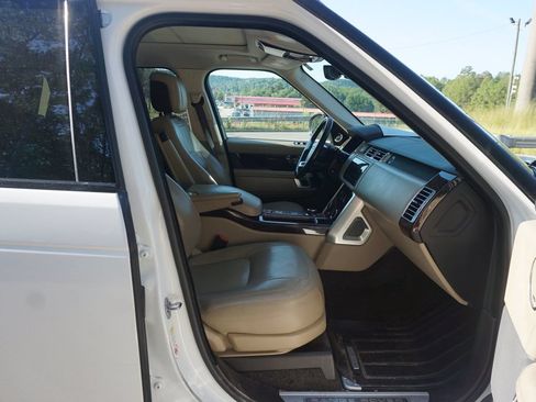 Used 2019 Land Rover Range Rover Supercharged AWD/4WD image 17